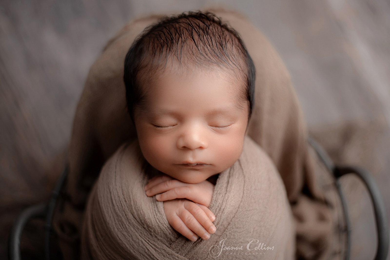 newborn twins photographer rochester kent baby boy and girl