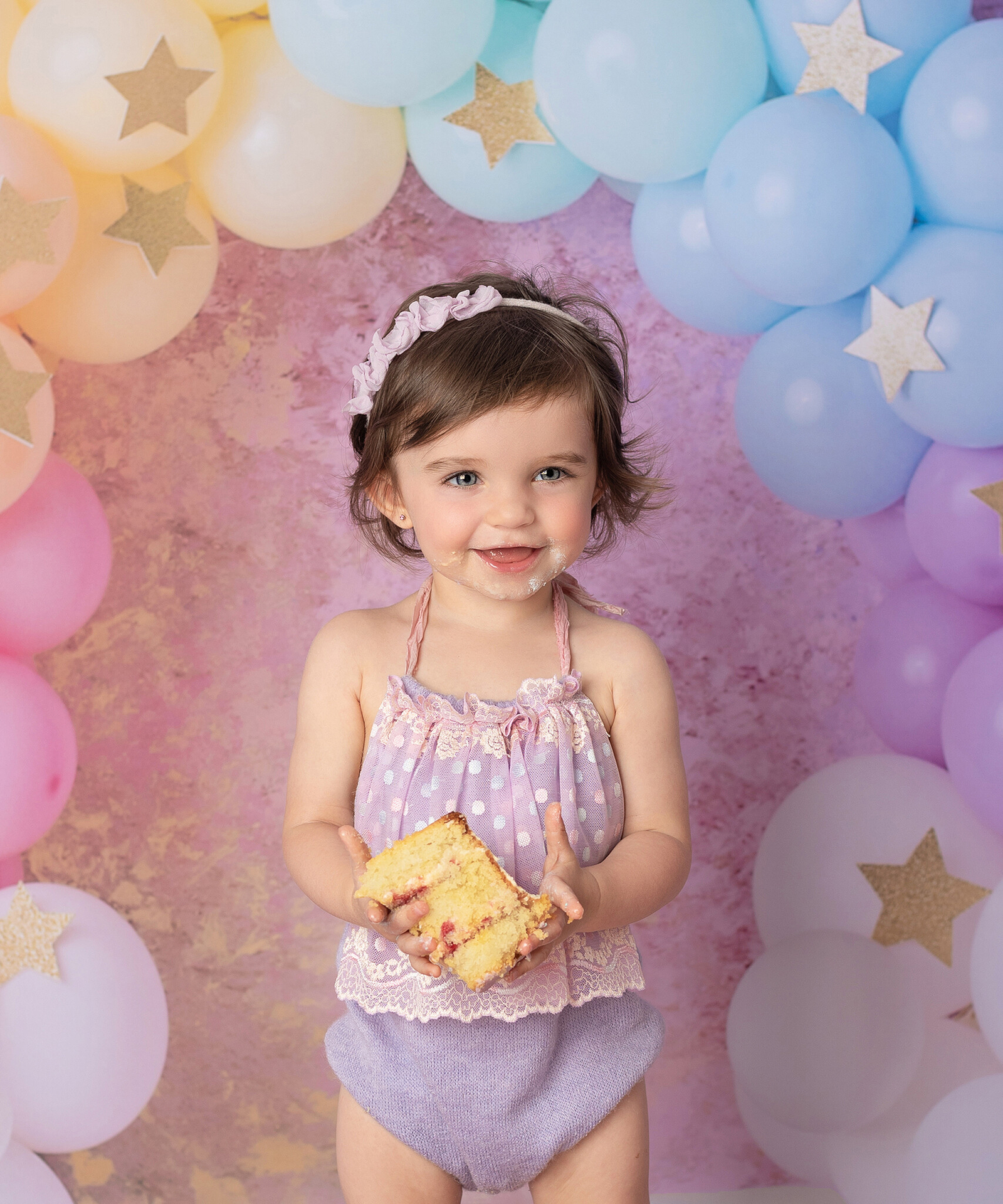 cake smash photographer sittingbourne kent girls first birthday photoshoot